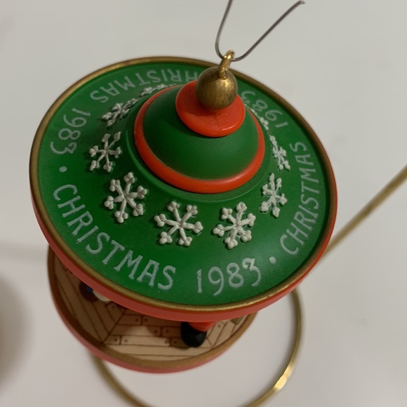 Hallmark “Santa and Friends Carousel” Ornament - Picture 4 of 11